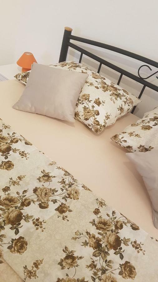 Apartment 22 Omiš Dış mekan fotoğraf
